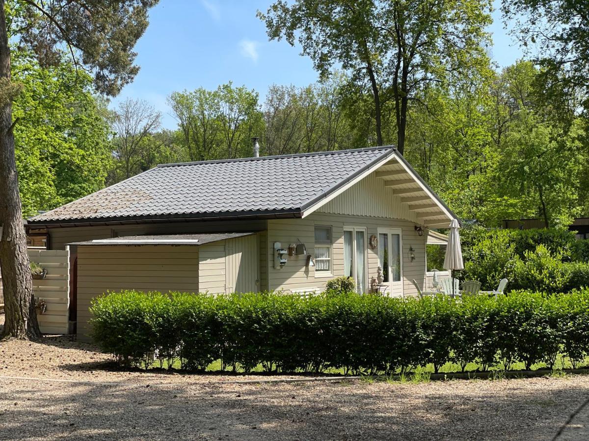 Chalet Sint-Hubertus Zutendaal Exterior foto