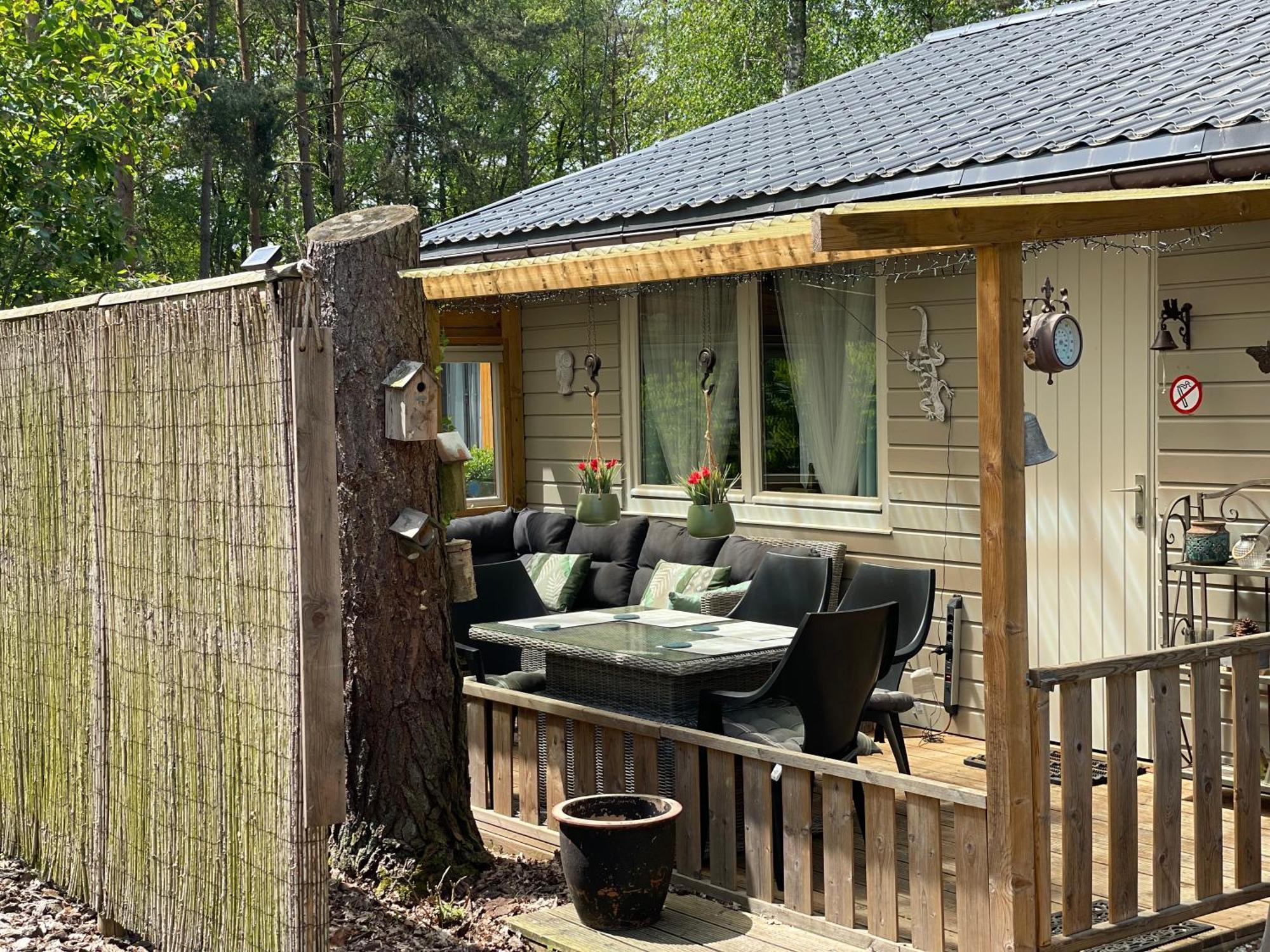 Chalet Sint-Hubertus Zutendaal Exterior foto